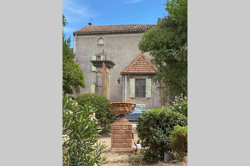 Appartement Loft atelier dans ancien domaine viticole à Moux Extérieur photo